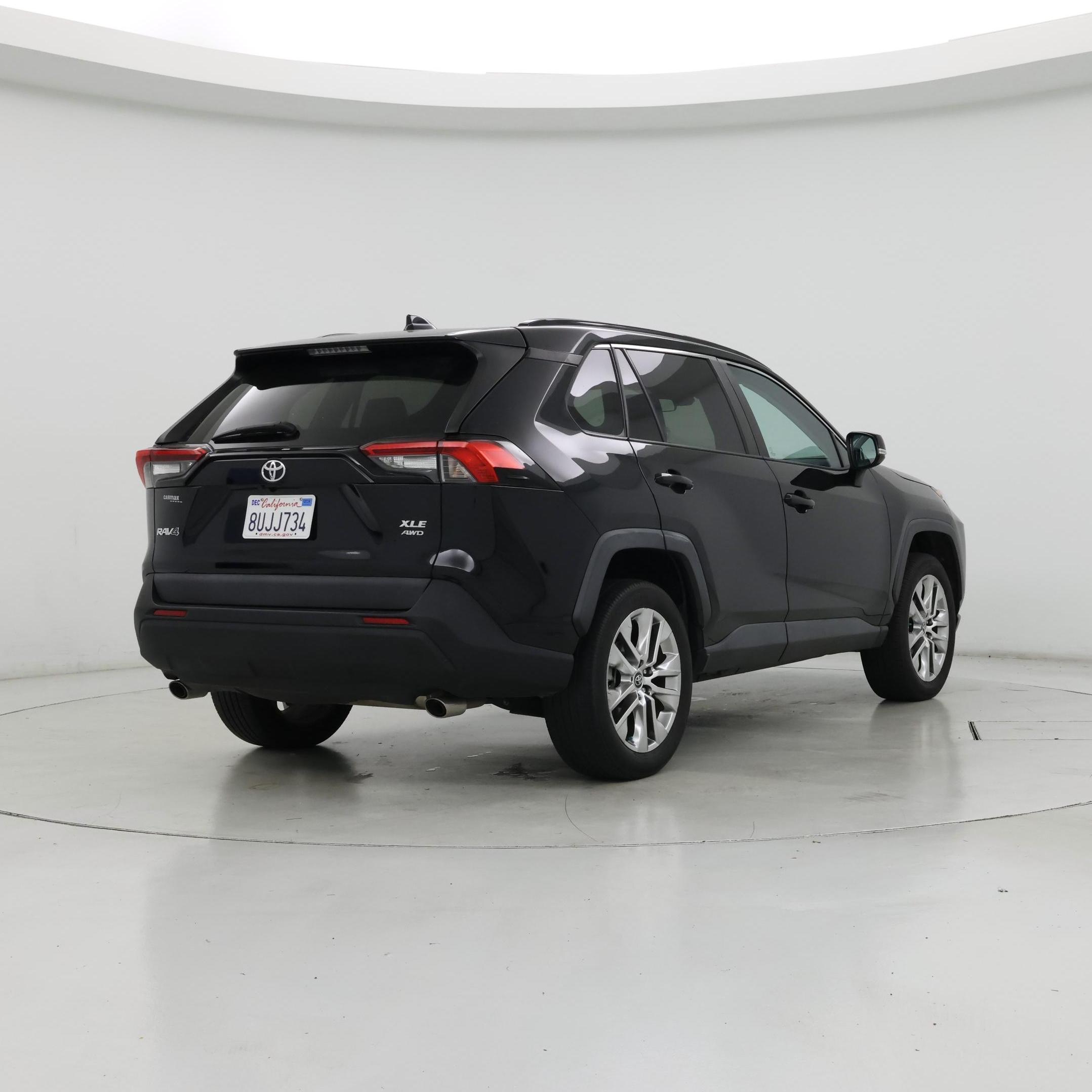 Thumbnail: 2020 Toyota RAV4 - 8