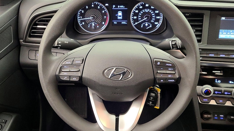 2020 Hyundai Elantra SE 10