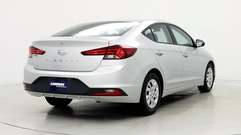 2020 Hyundai Elantra SE 8