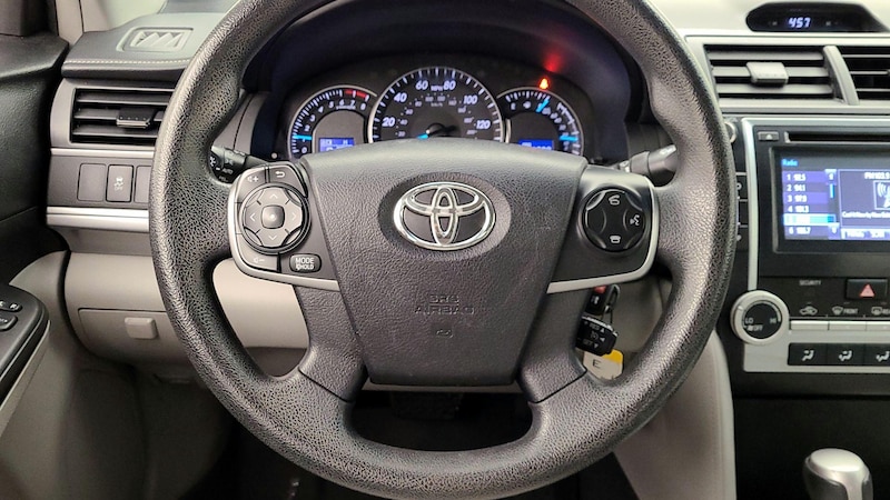 2014 Toyota Camry LE 10