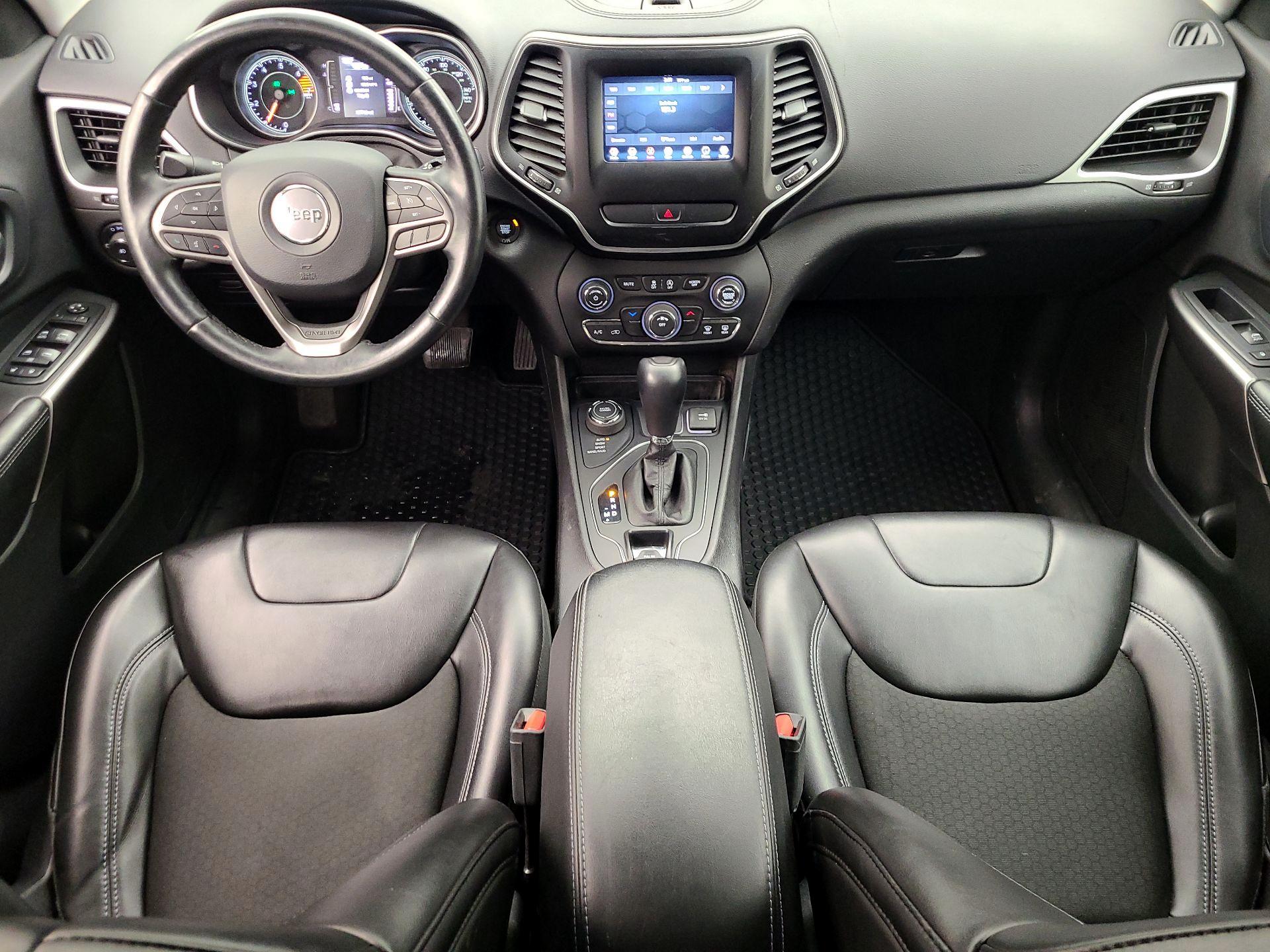 Thumbnail: 2019 Jeep Cherokee - 9