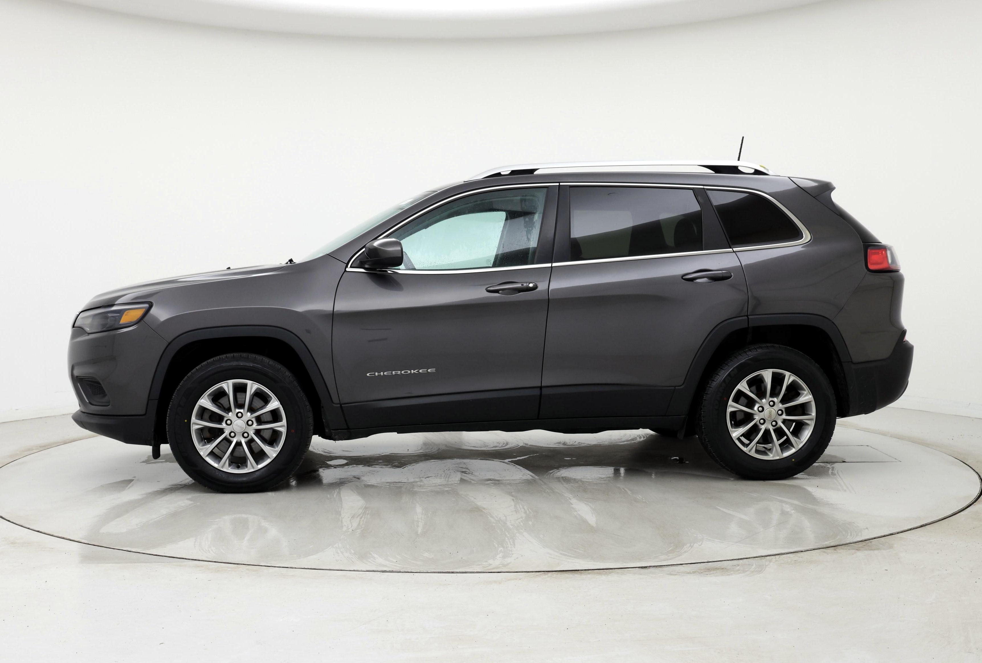 Thumbnail: 2019 Jeep Cherokee - 3