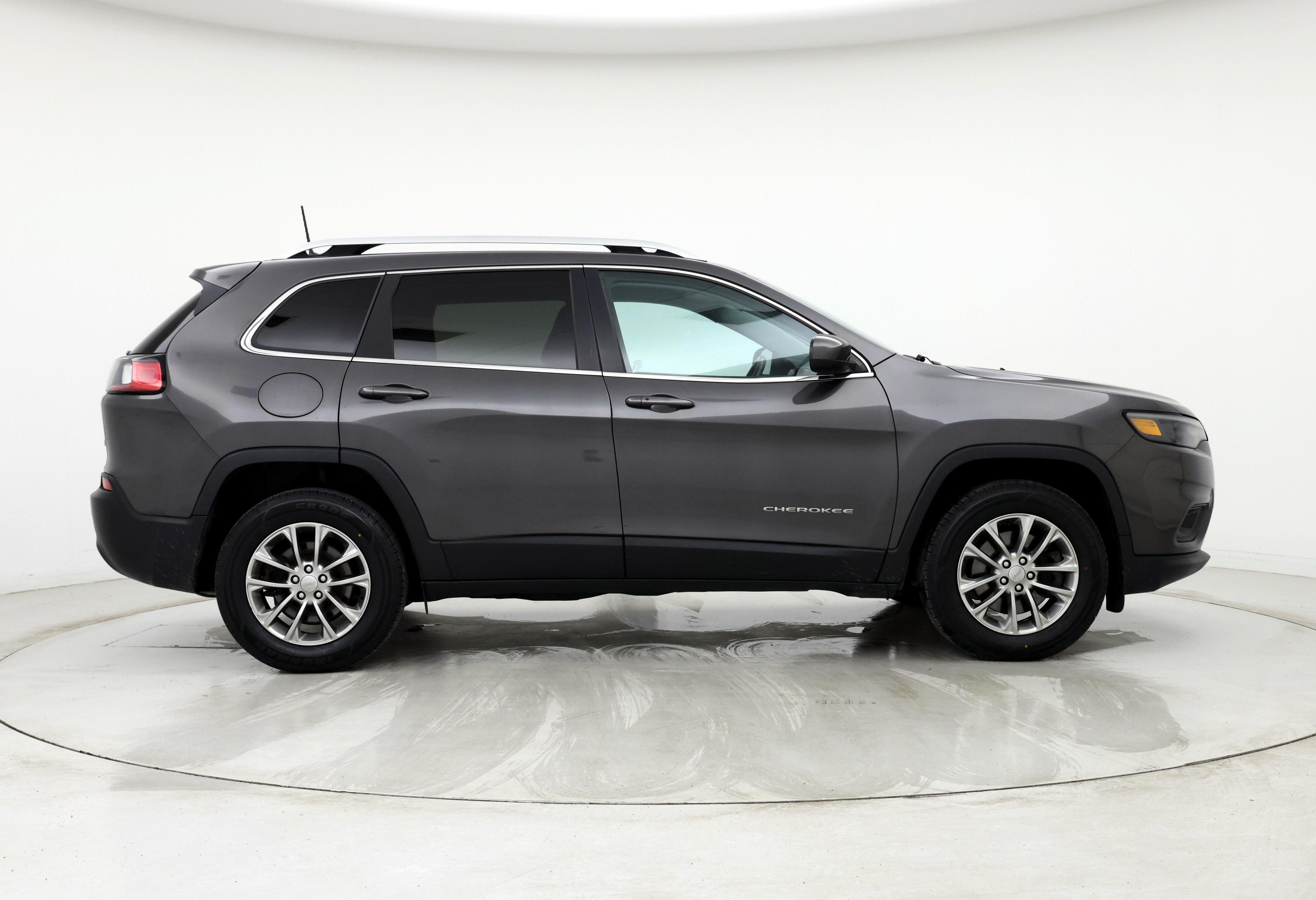 Thumbnail: 2019 Jeep Cherokee - 7