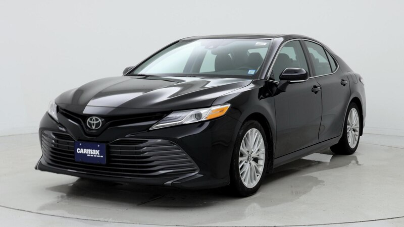 2019 Toyota Camry XLE 4