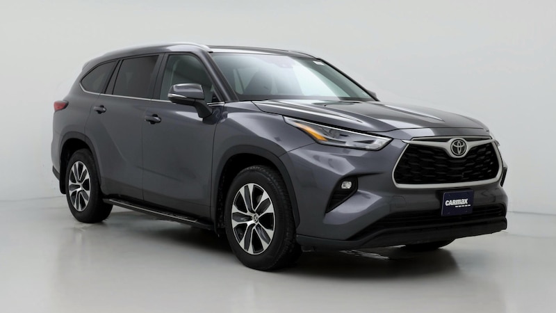 2023 Toyota Highlander XLE Hero Image