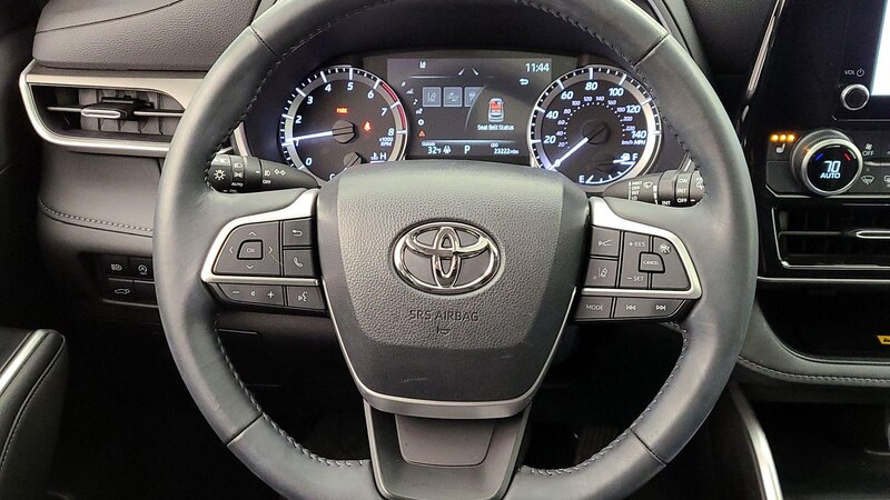 2023 Toyota Highlander XLE 10