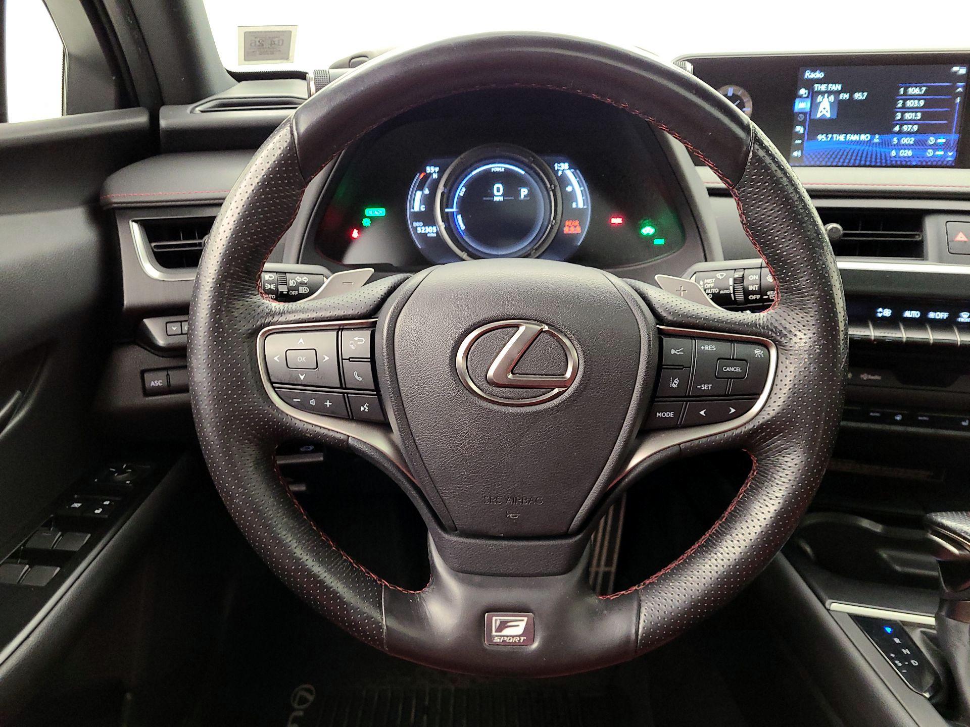 Thumbnail: 2020 Lexus UX - 10