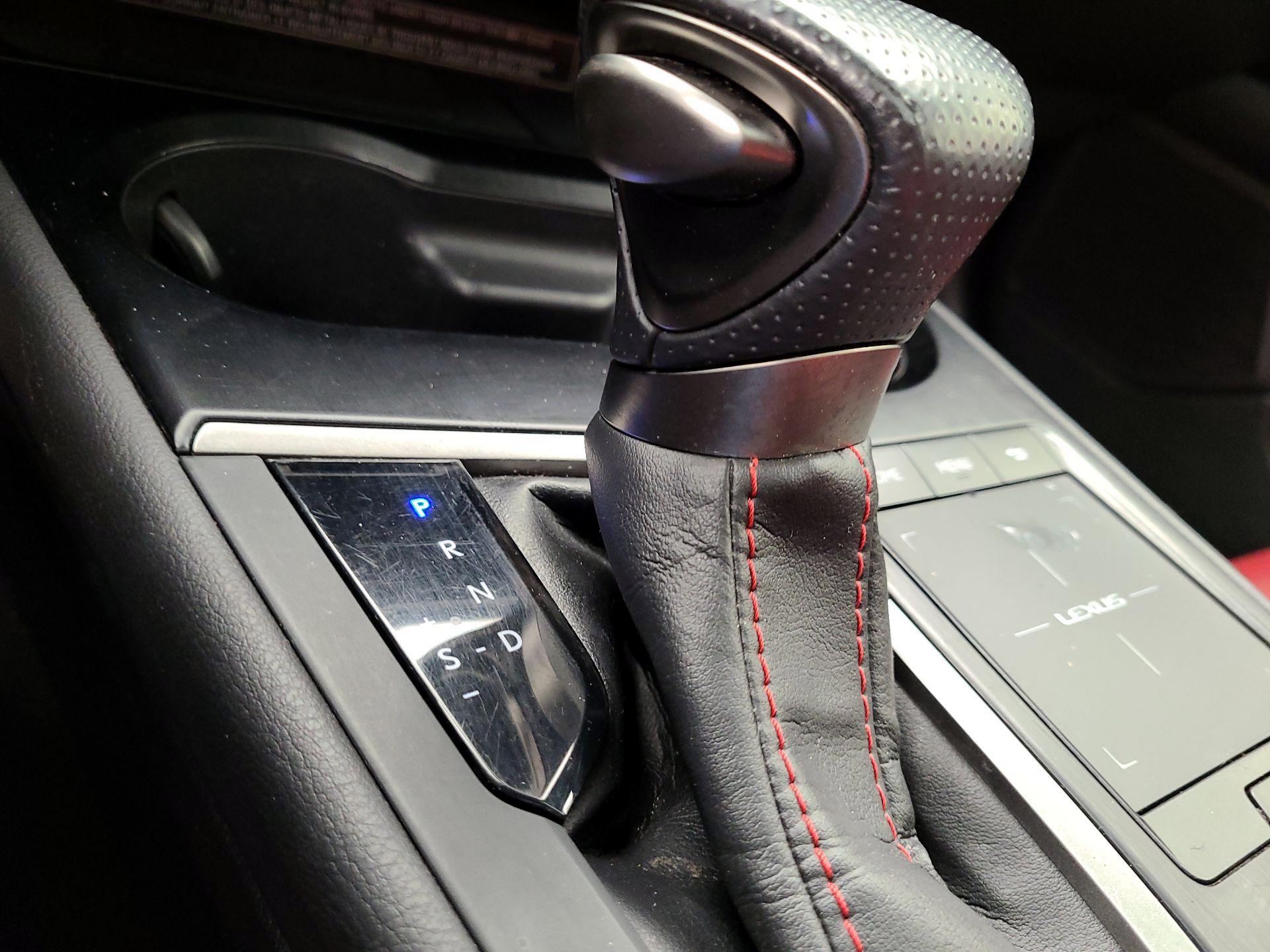 Thumbnail: 2020 Lexus UX - 17