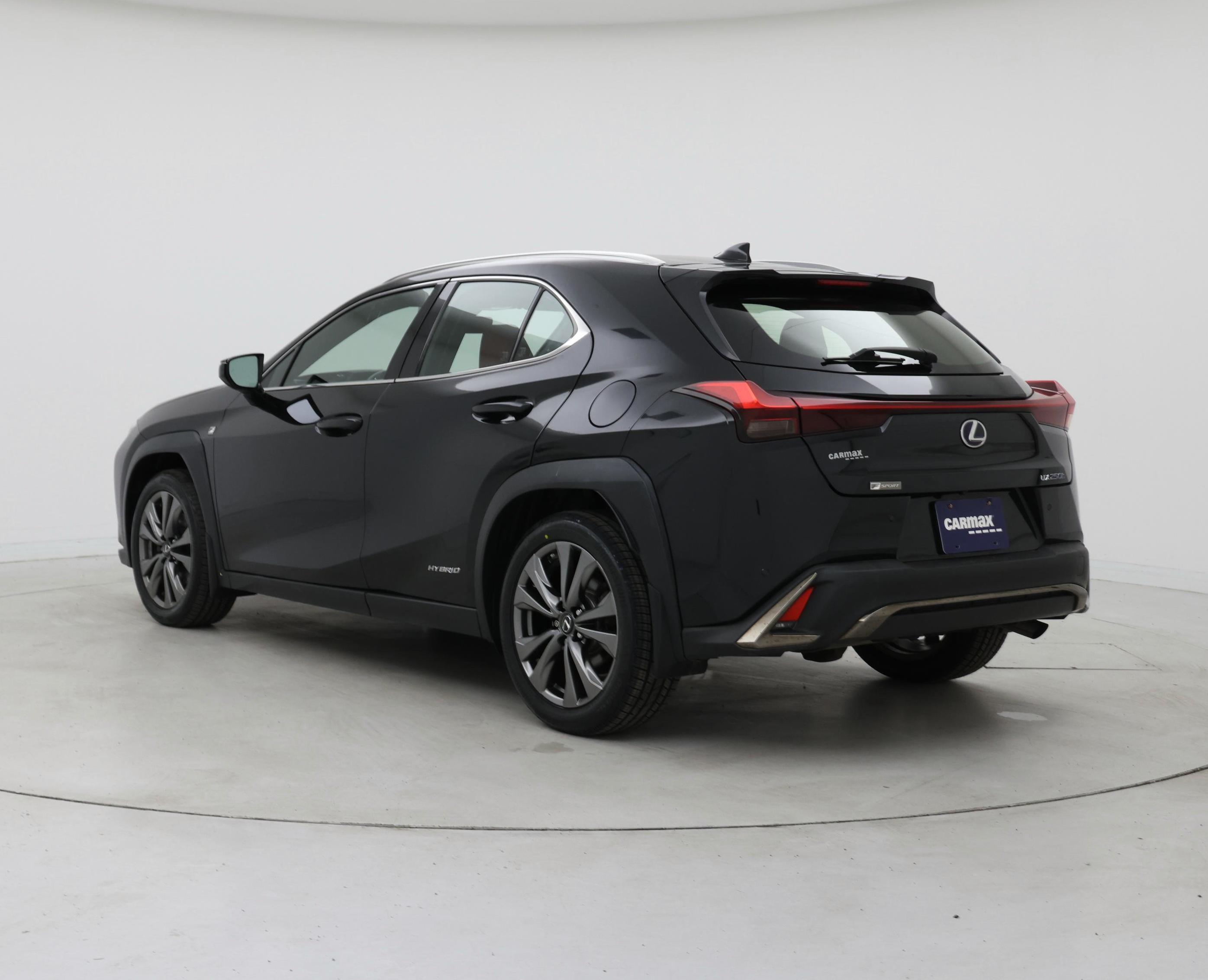 Thumbnail: 2020 Lexus UX - 2