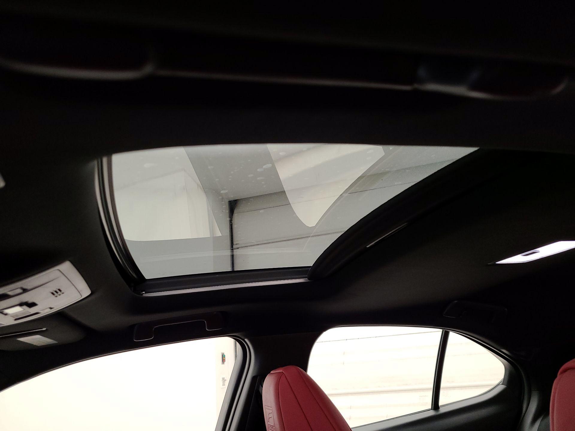 Thumbnail: 2020 Lexus UX - 19