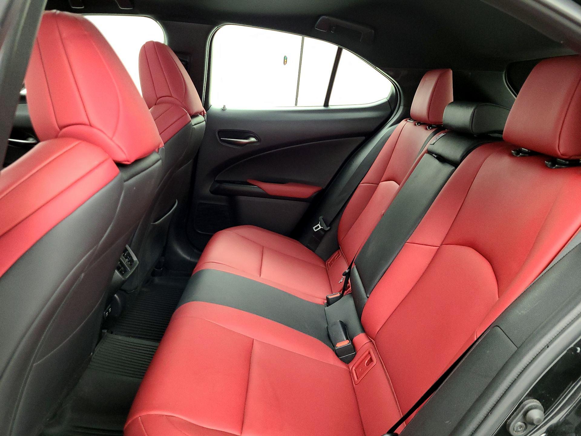 Thumbnail: 2020 Lexus UX - 20