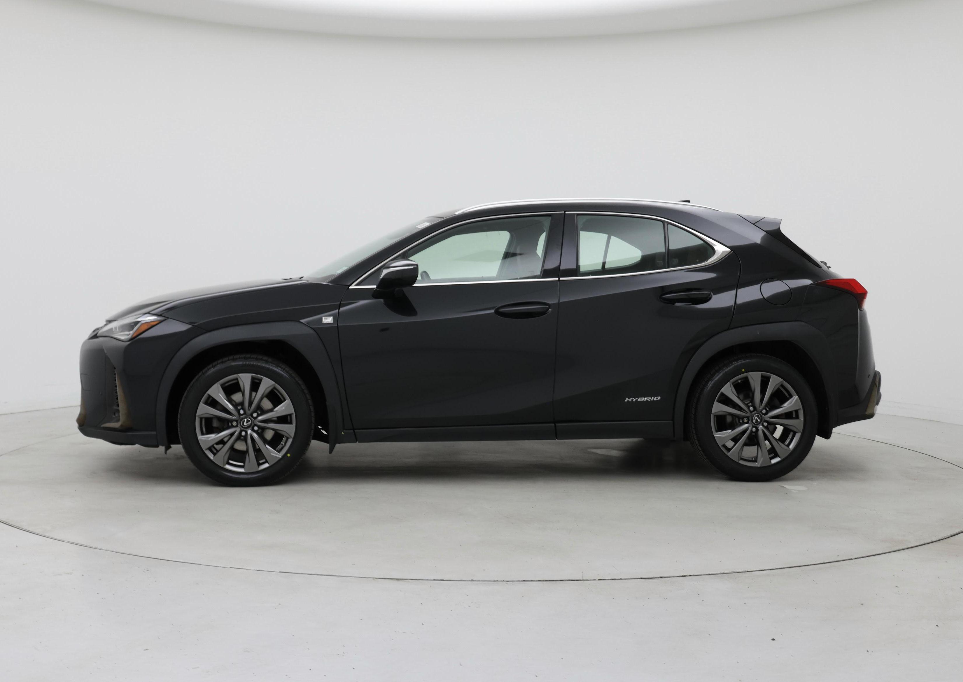 Thumbnail: 2020 Lexus UX - 3