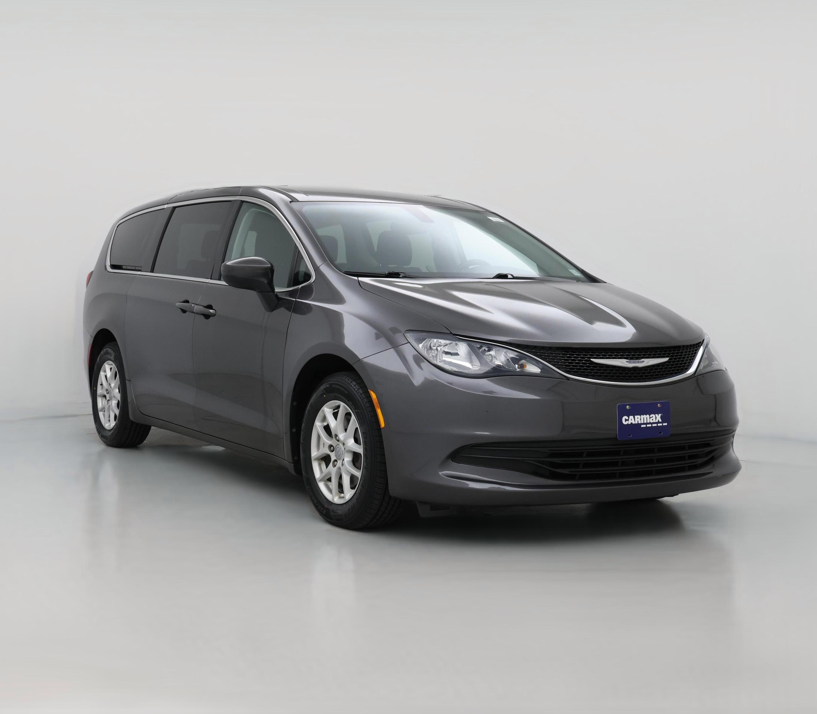 Thumbnail: 2017 Chrysler Pacifica - 1