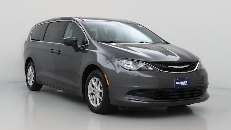 2017 Chrysler Pacifica LX Hero Image