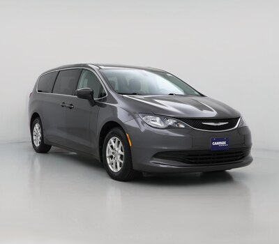Gray 2017 Chrysler Pacifica LX