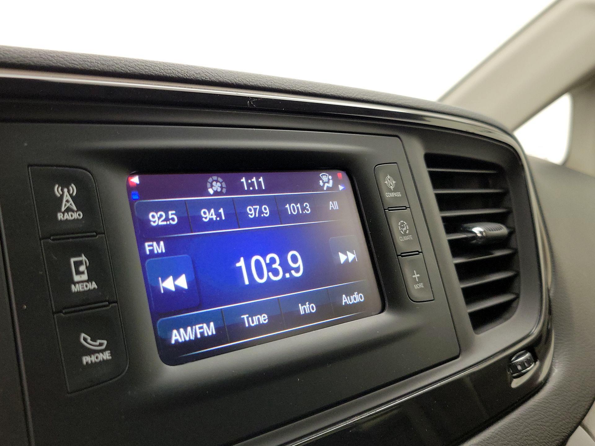 Thumbnail: 2017 Chrysler Pacifica - 15