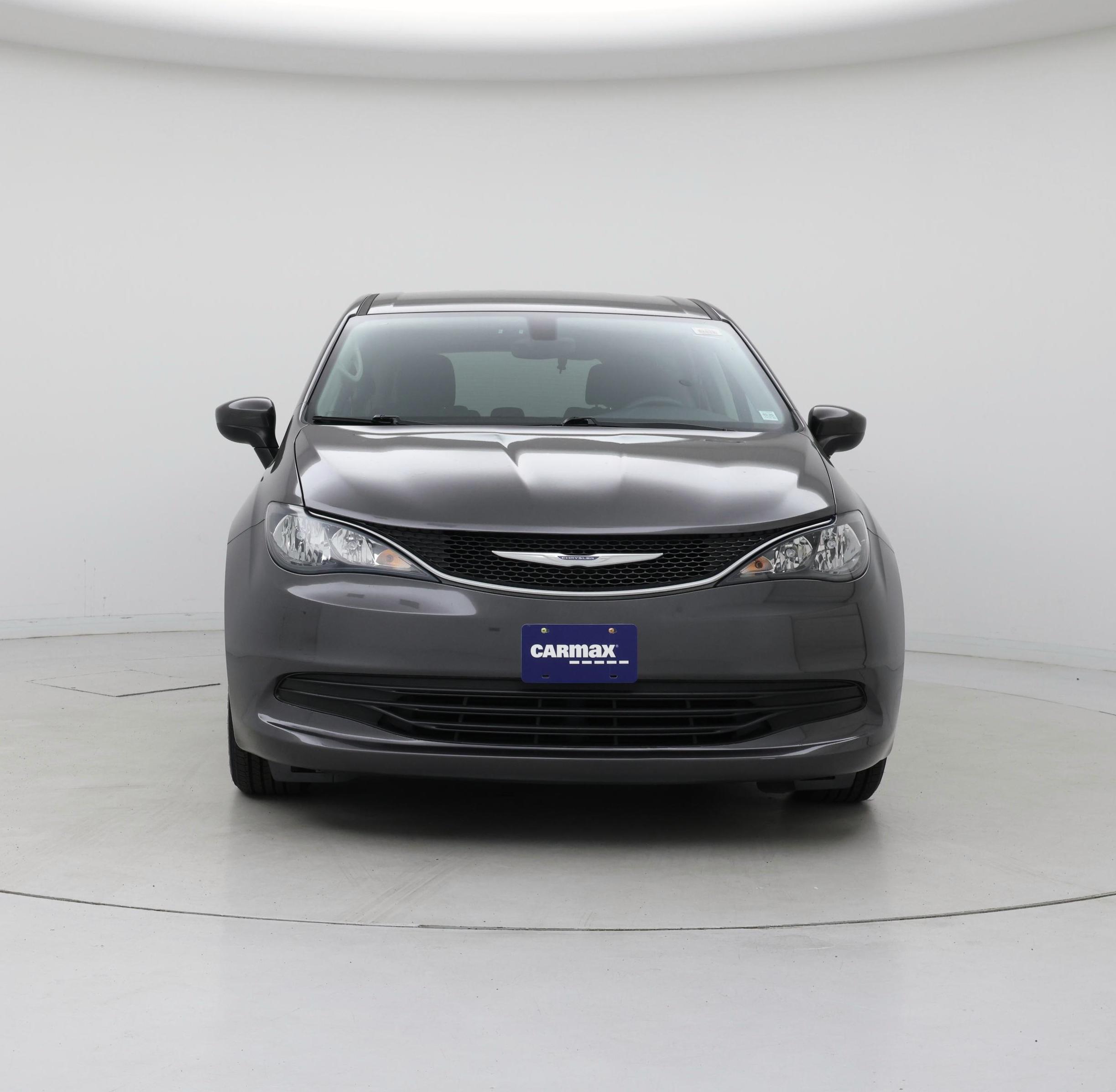 Thumbnail: 2017 Chrysler Pacifica - 5