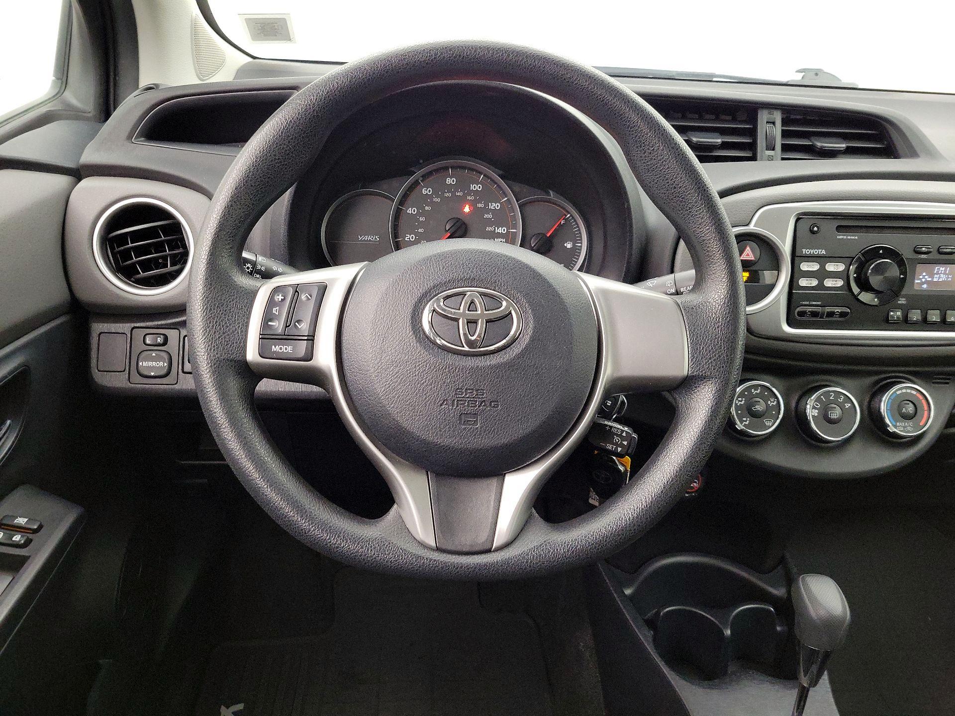Thumbnail: 2014 Toyota Yaris - 10