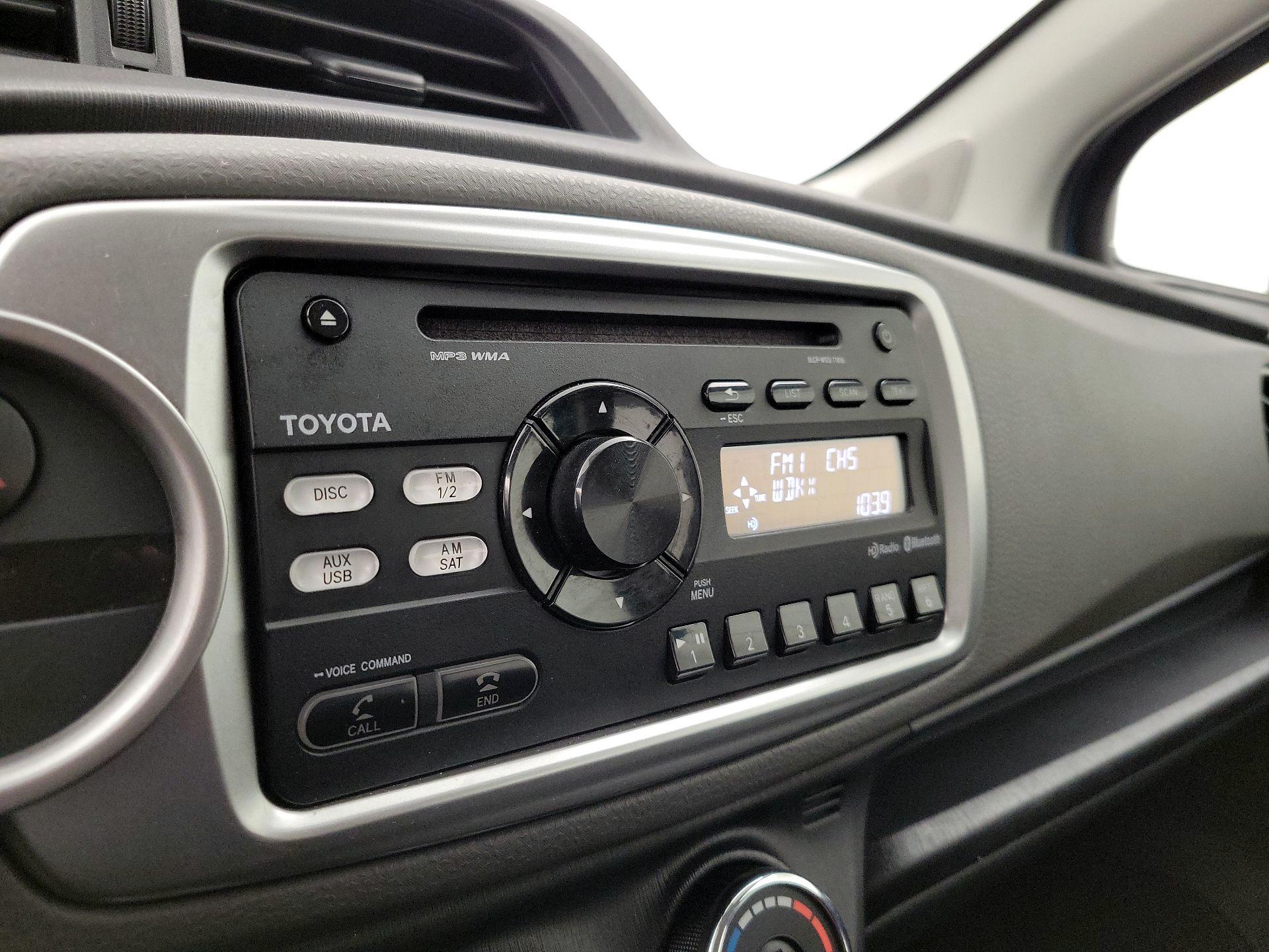 Thumbnail: 2014 Toyota Yaris - 14