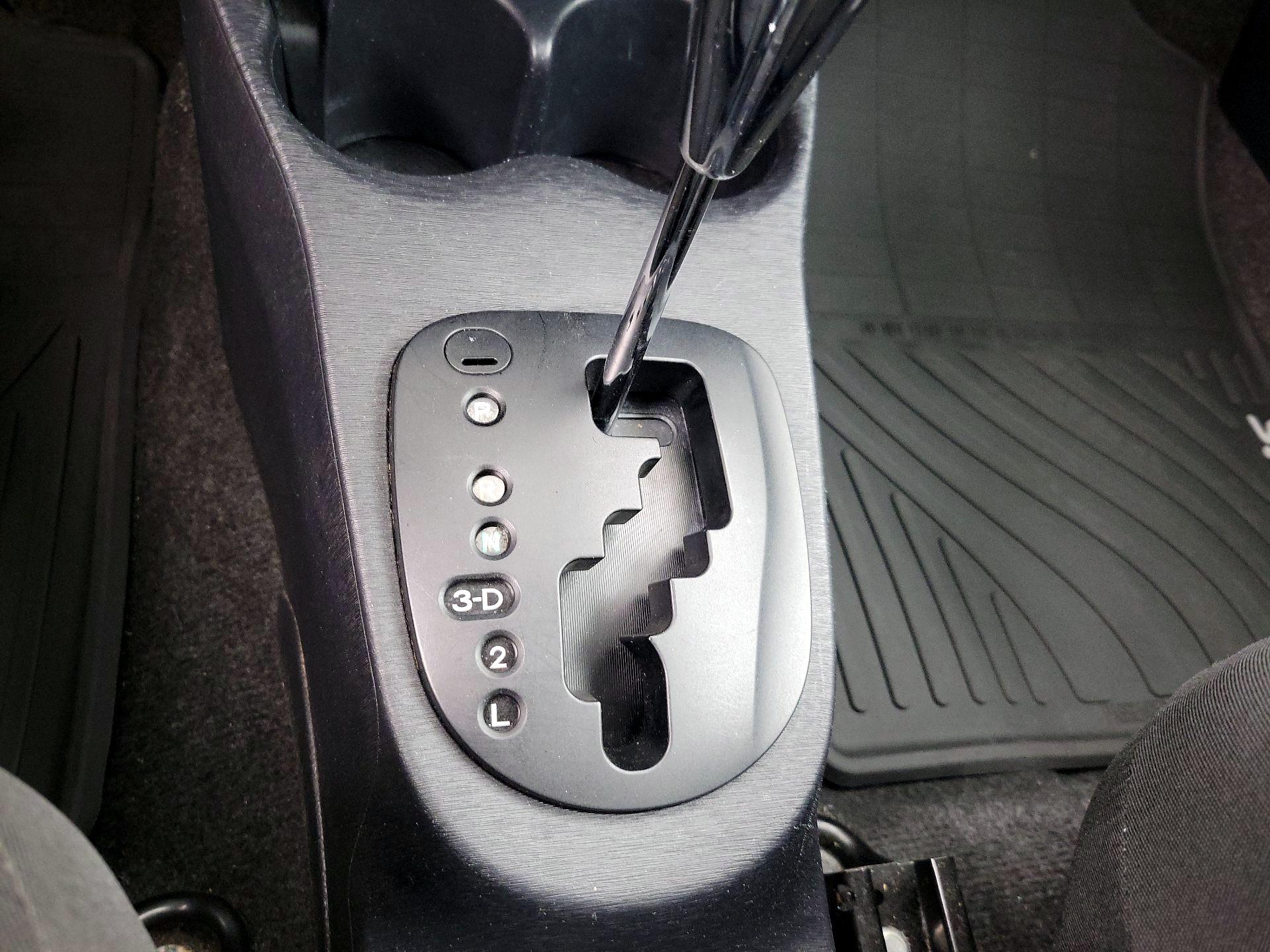 Thumbnail: 2014 Toyota Yaris - 16