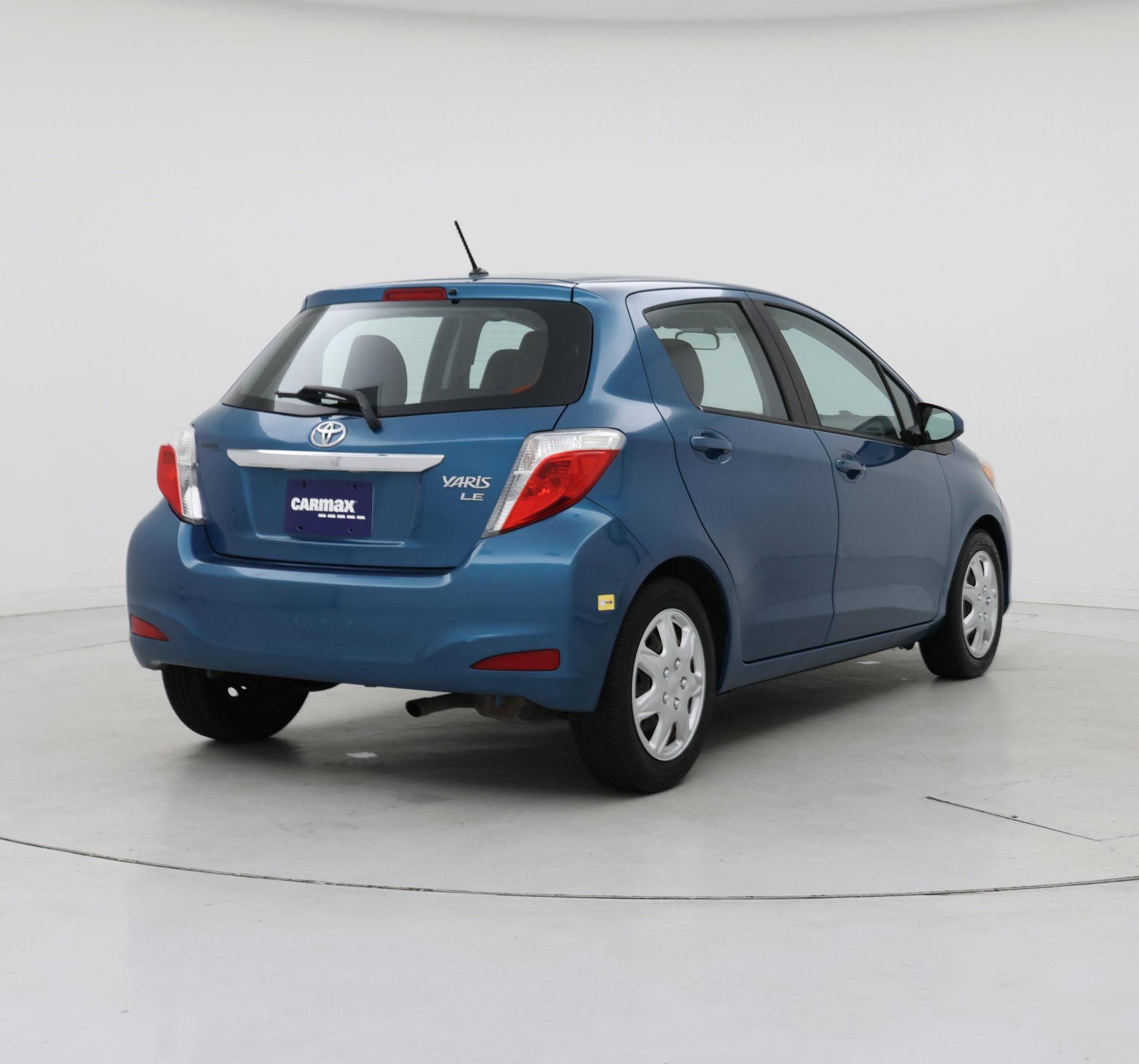 Thumbnail: 2014 Toyota Yaris - 8