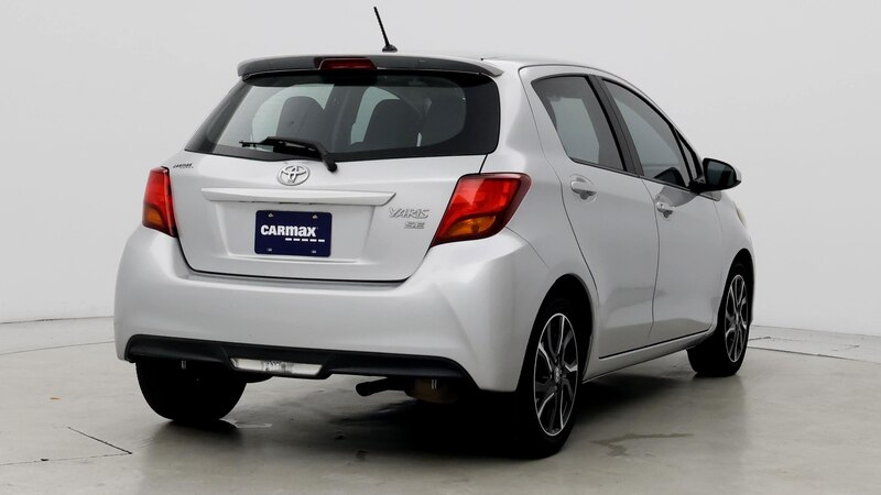 2015 Toyota Yaris SE 8