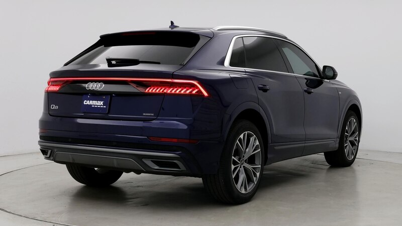 2022 Audi Q8 Premium Plus 8