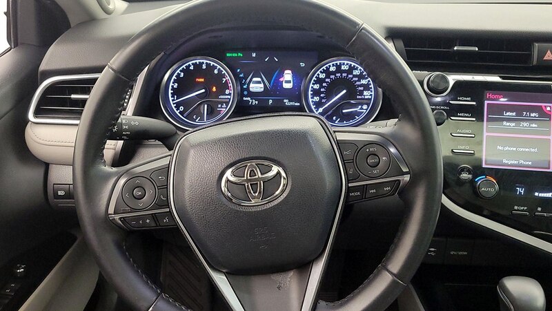 2018 Toyota Camry XLE 10