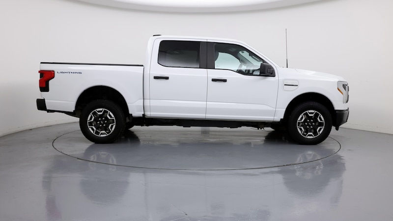 2022 Ford F-150 Lightning Pro 7