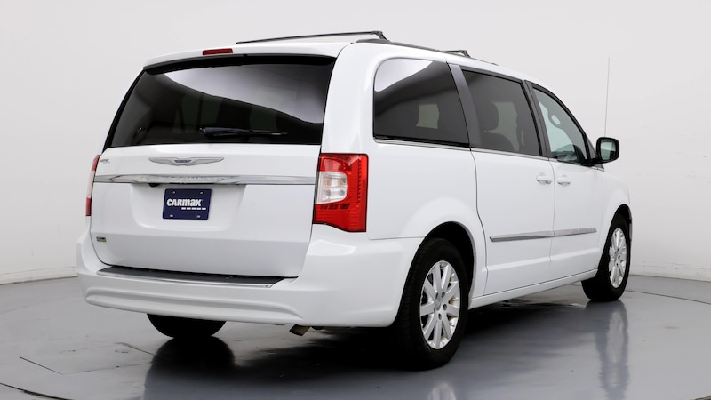 2016 Chrysler Town & Country Touring 8