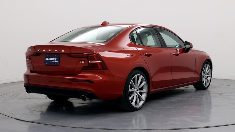 2020 Volvo S60 T5 Momentum 8