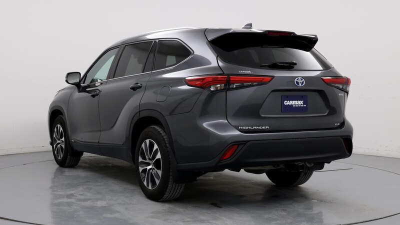 2022 Toyota Highlander XLE 2