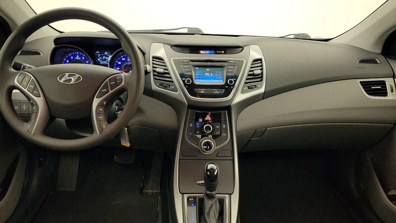2015 Hyundai Elantra SE 9
