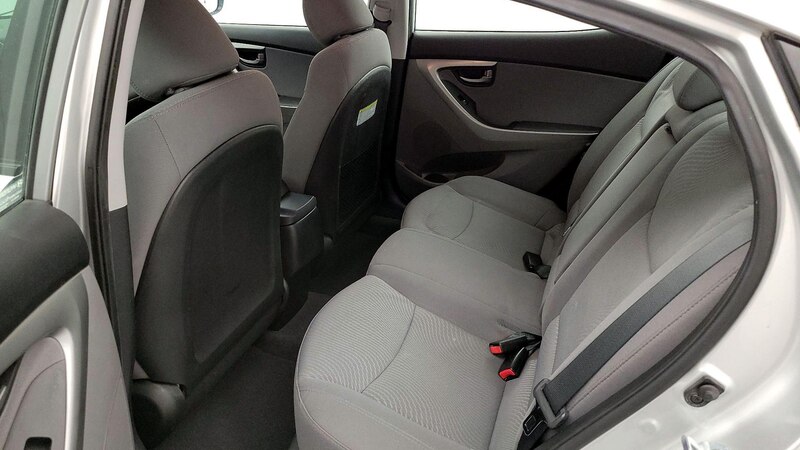 2015 Hyundai Elantra SE 19