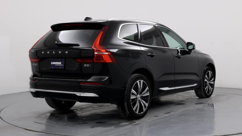 2023 Volvo XC60 B5 Plus 8