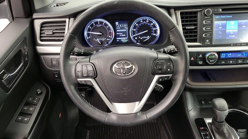 2019 Toyota Highlander Limited 10