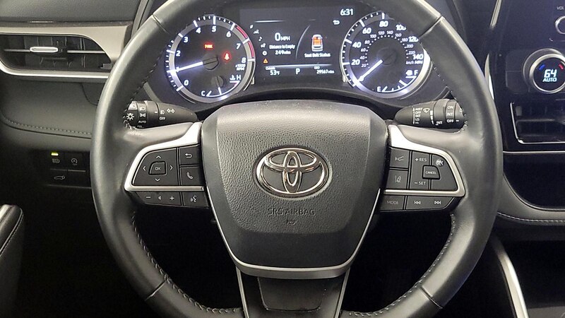 2023 Toyota Highlander LE 10
