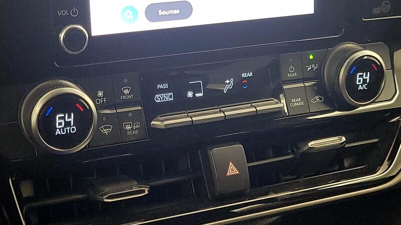 2023 Toyota Highlander LE 16