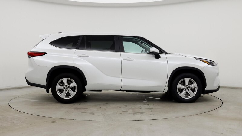 2023 Toyota Highlander LE 7