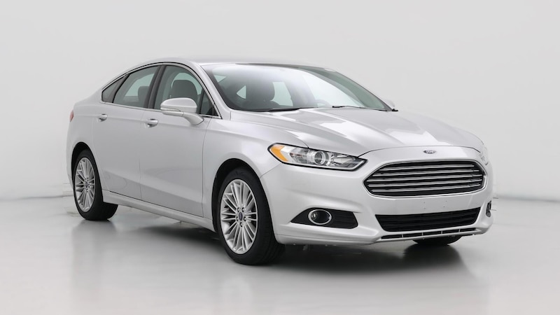 2016 Ford Fusion SE Hero Image