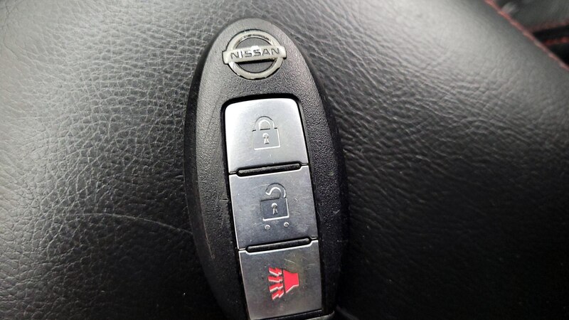 2013 Nissan Rogue SL 24