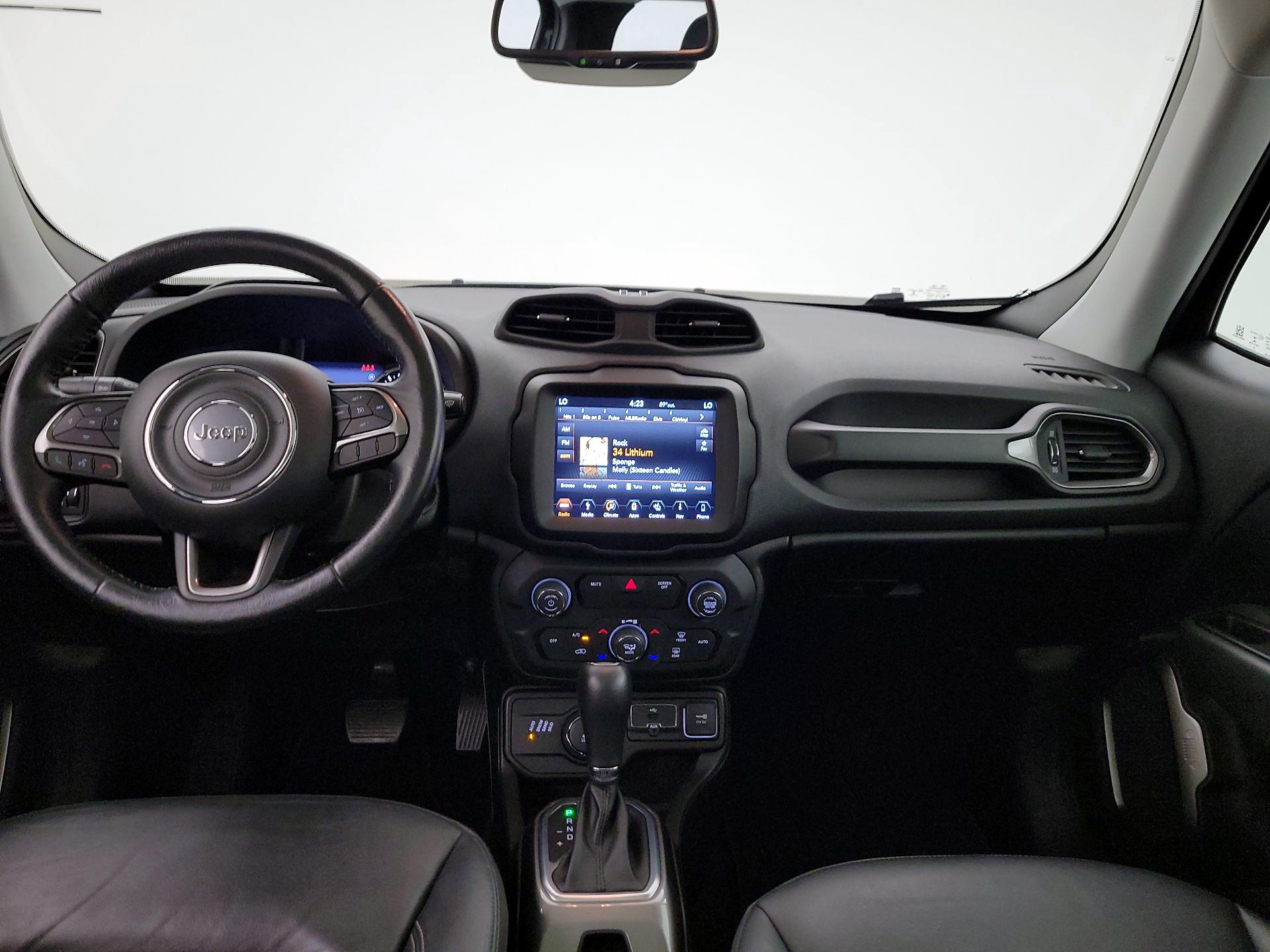 Thumbnail: 2019 Jeep Renegade - 9