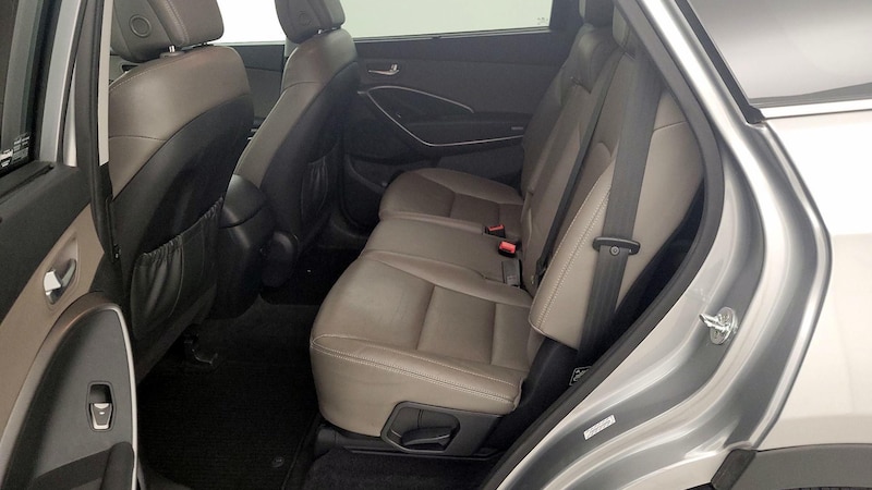 2019 Hyundai Santa Fe XL SE 18