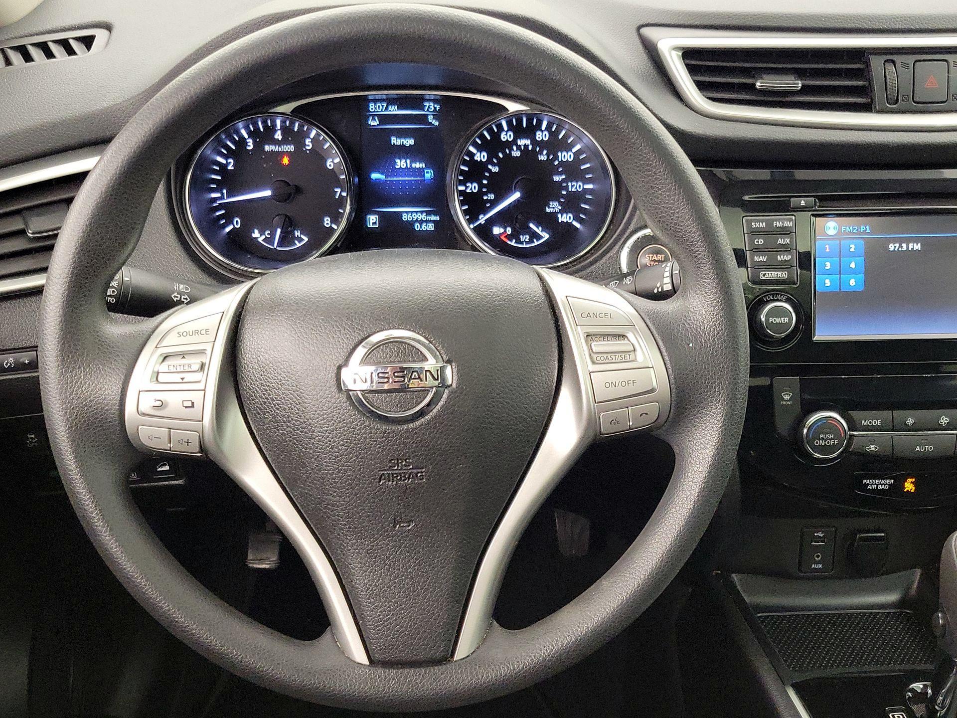 Thumbnail: 2015 Nissan Rogue - 10