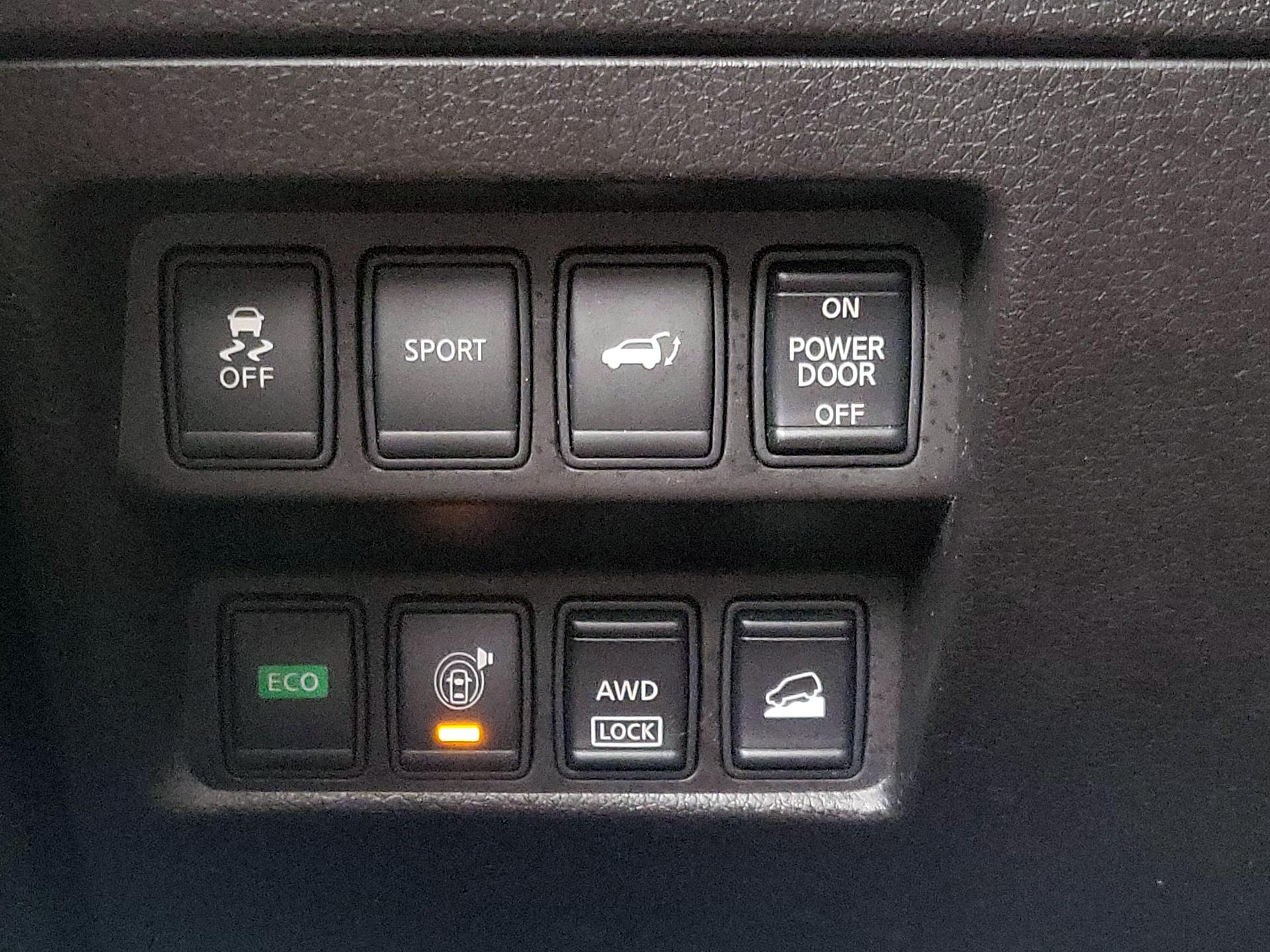 Thumbnail: 2015 Nissan Rogue - 13