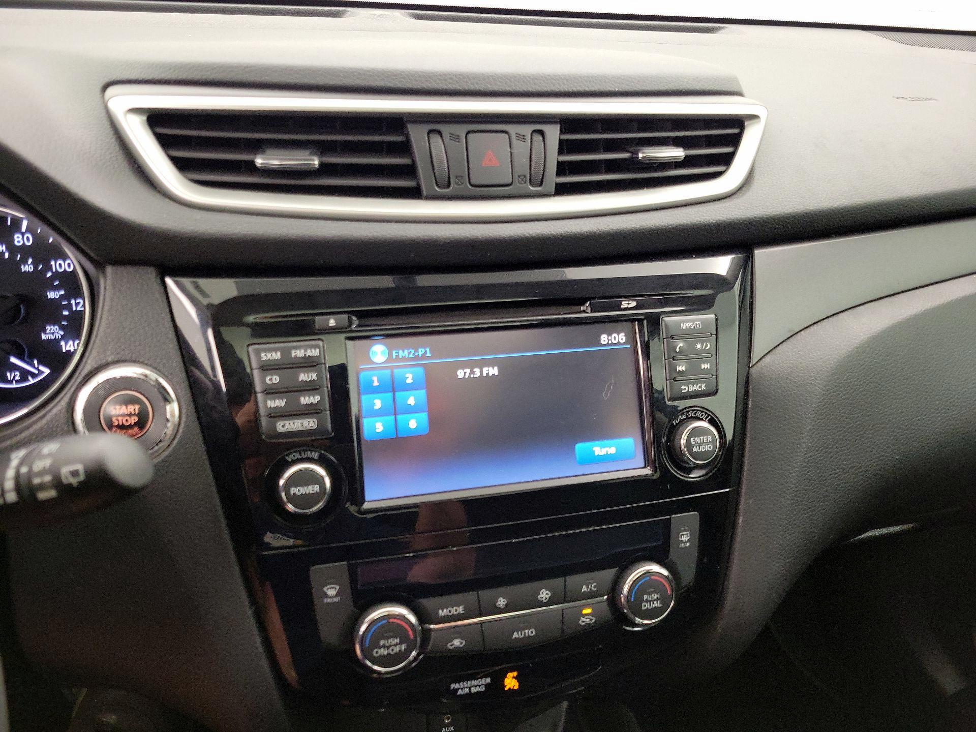 Thumbnail: 2015 Nissan Rogue - 16