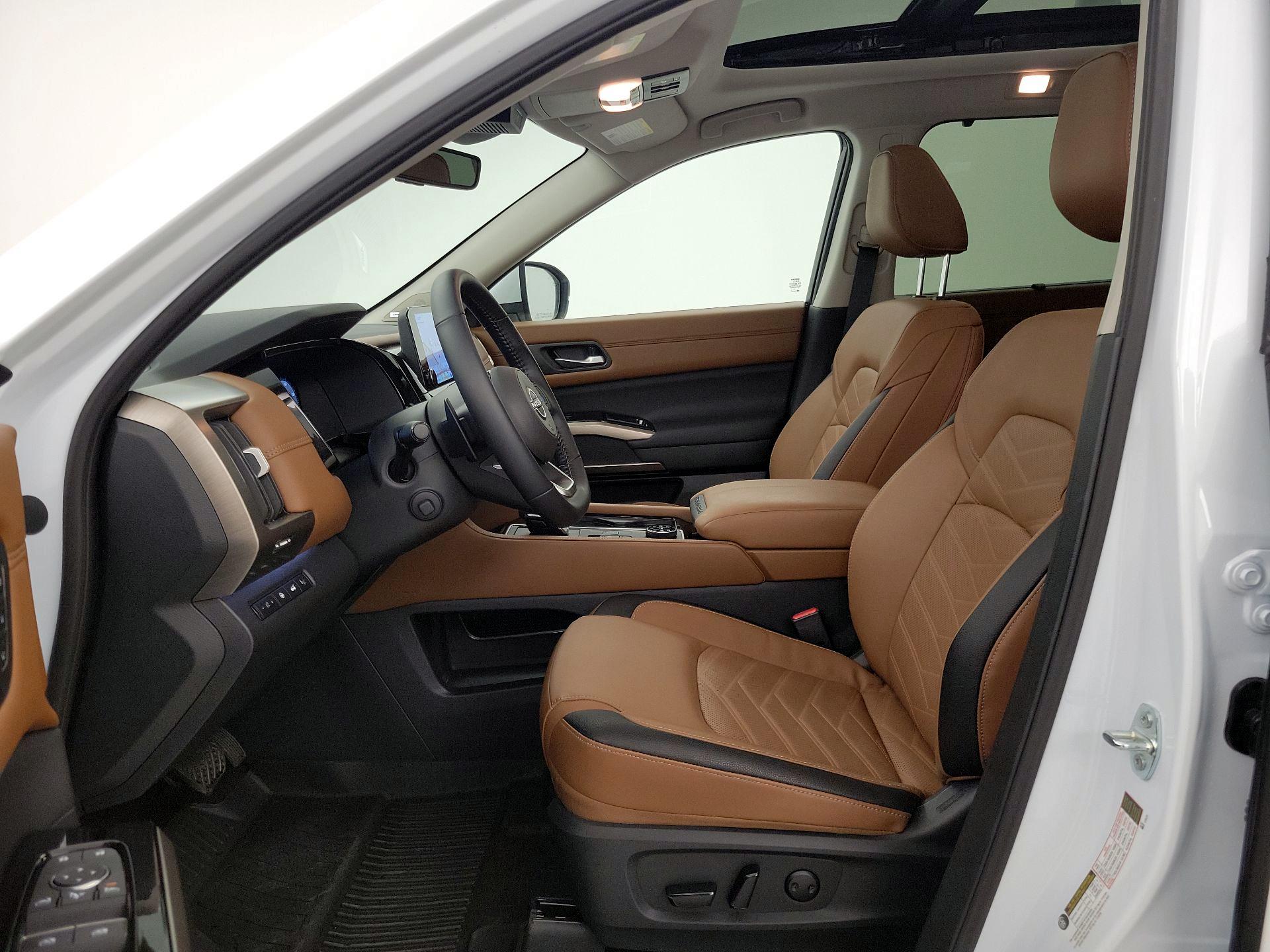 Thumbnail: 2025 Nissan Pathfinder - 11