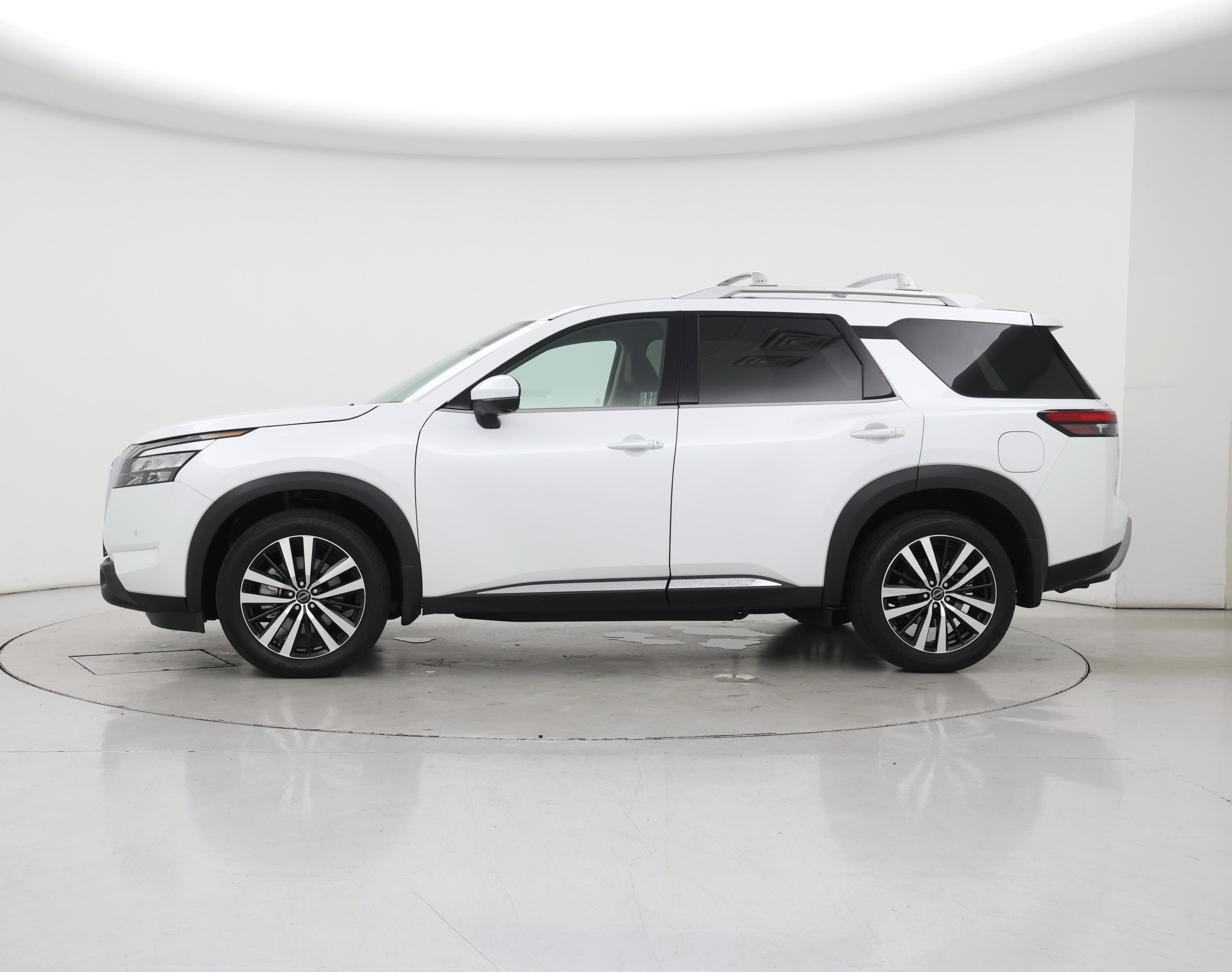 Thumbnail: 2025 Nissan Pathfinder - 3