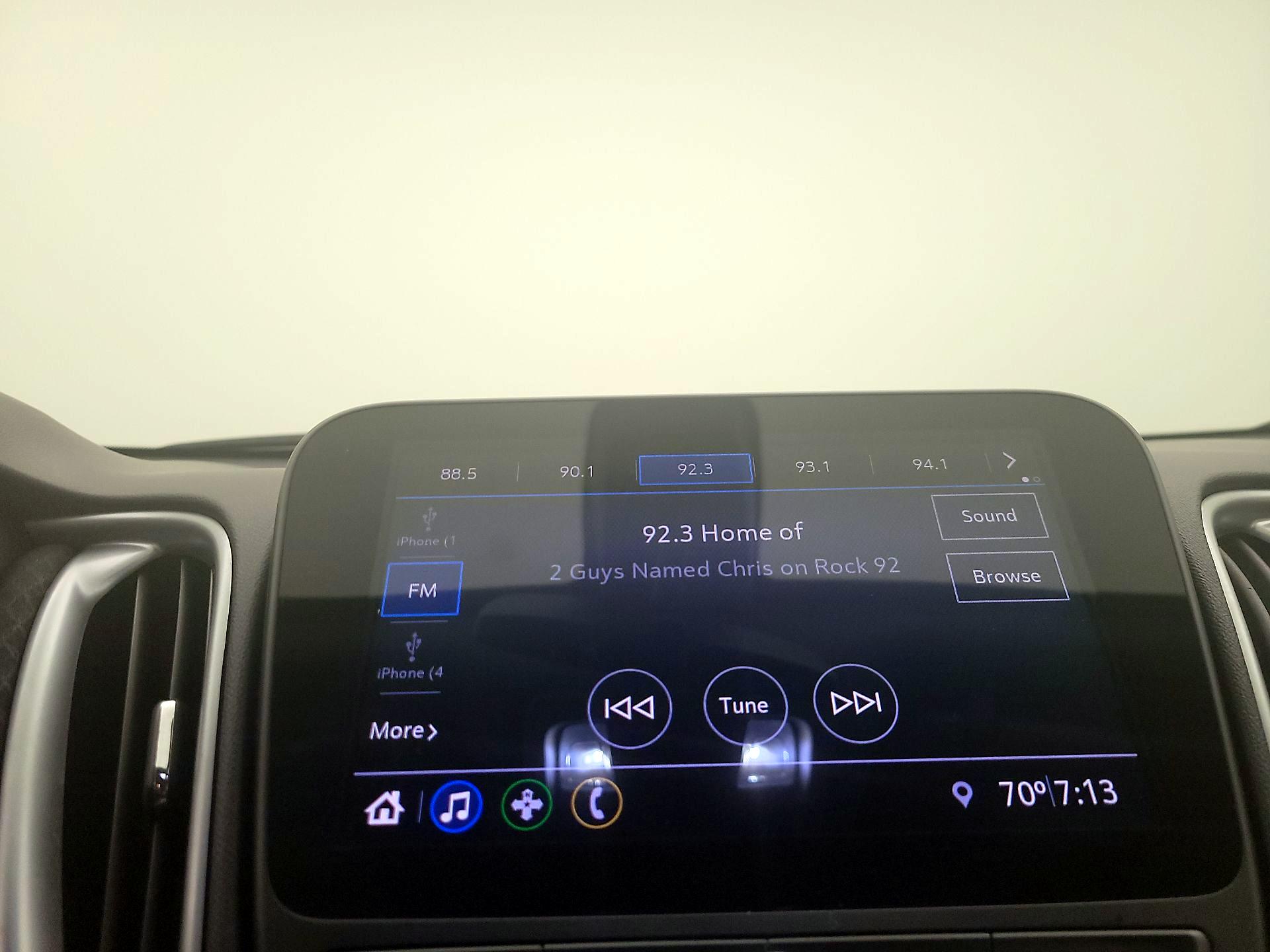 Thumbnail: 2019 Chevrolet Malibu - 15