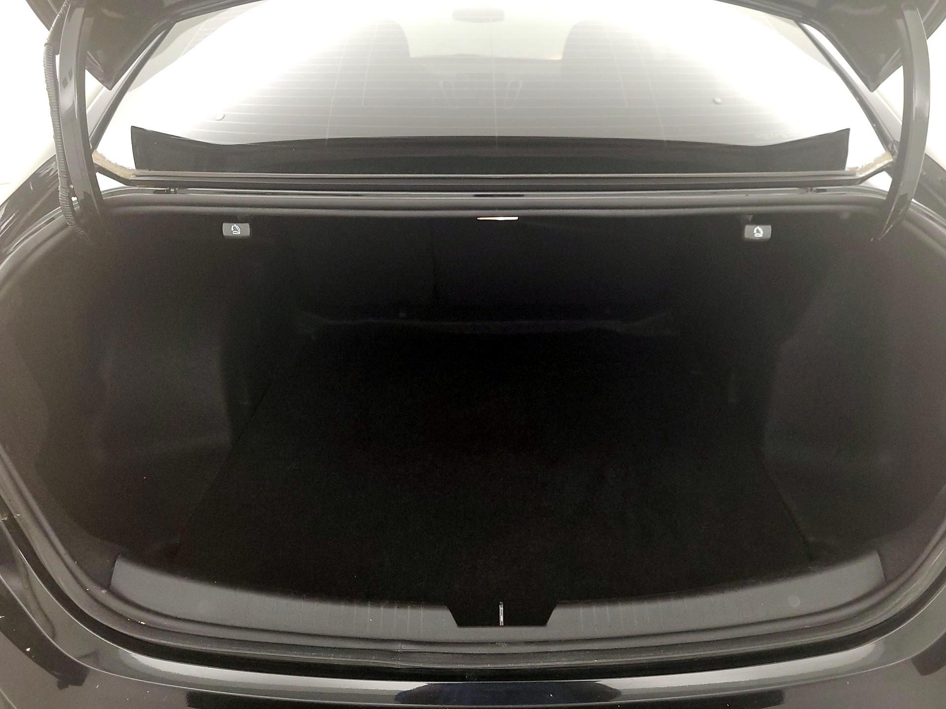 Thumbnail: 2019 Chevrolet Malibu - 20